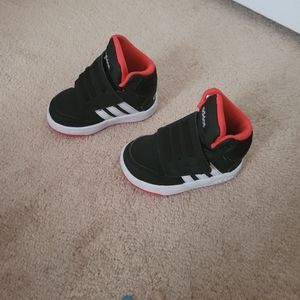 Adidas size 5 (toddler)